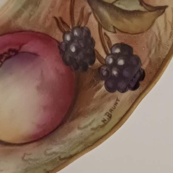 Vintage Aynsley Orchard Bone China Signed N. Brunt / D. Jones - Picture 3 of 9